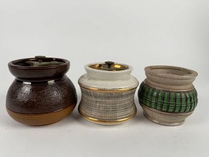 3 pots à tabac
Grès fin XIXe, début XXe siècle
Pot...