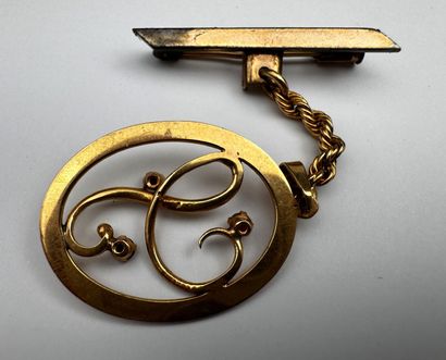 Chaîne et pendentif or orné de 3 pierres...