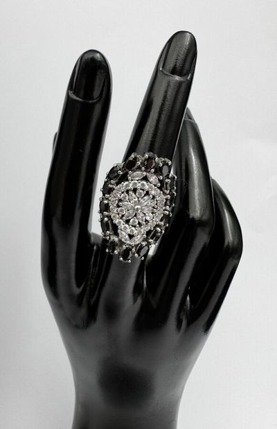 Une gourmette en argent 925 