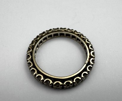 Alliance américaine or gris 18 k entourage...
