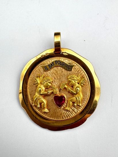 Médaille or 18k ornée d'un cœur rubis 