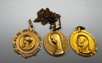 Chaîne et médaille or 18k 