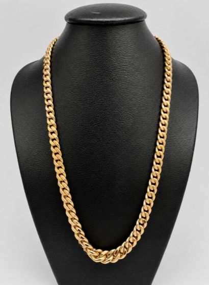 Une chaine or 18k marquée au poids
25,7g...