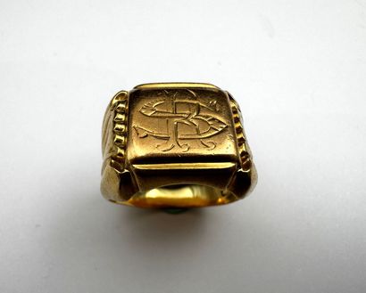 Chevalière or monogrammée SR 5,4 g environ
taille...