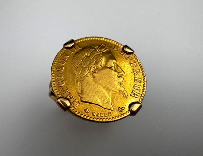 10 Francs or Napoléon III tête laurée montés...