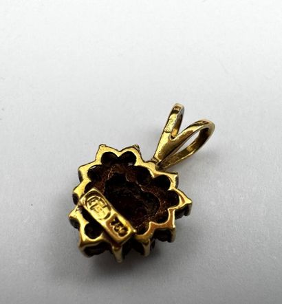 Pendentif cœur or 18 k rubis entourage simili...