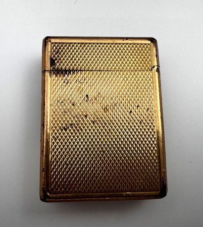 Briquet Dupont plaqué (chocs, usures)