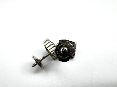 Paire de boucles d'oreilles or gris 18 k...