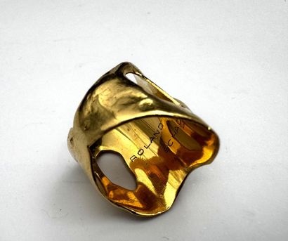 Roland Schad bague or 18 k ornée d'un cabochon...