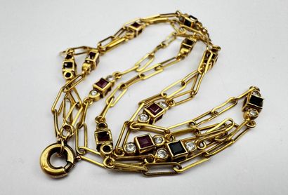 Collier or 18 k composé de cubes alternés...