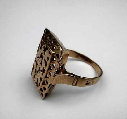 Bague or 5,1 g. Travail Bulgare
taille 5...