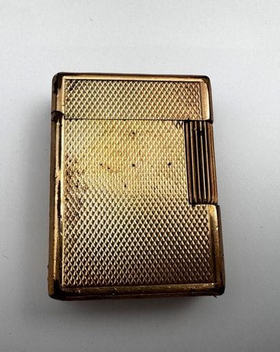 Briquet Dupont plaqué (chocs, usures)