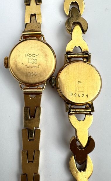 Deux montres de dame or 18K 15,4 gr brut...