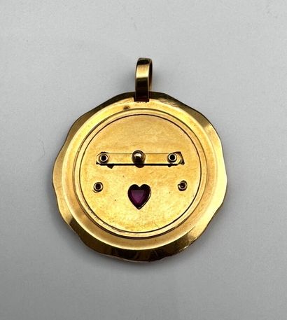 Médaille or 18k ornée d'un cœur rubis 