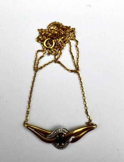 Collier or et petite émeraude 2,8 g brut...