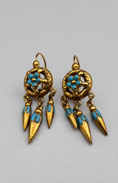Paire de boucles d'oreilles en or et émaux...