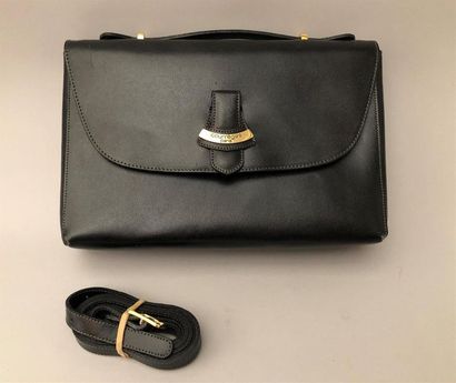 COURREGES - Paris - 
Sac de dame, forme cartable,...