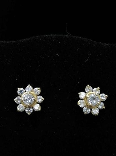 Paire de vis d'oreilles 
