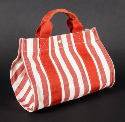 HERMES, Paris - Toto bag -
Sac en toile rayée...