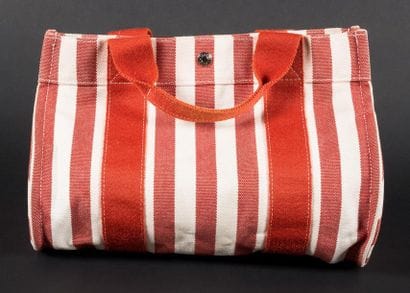 HERMES, Paris - Toto bag -
Sac en toile rayée...