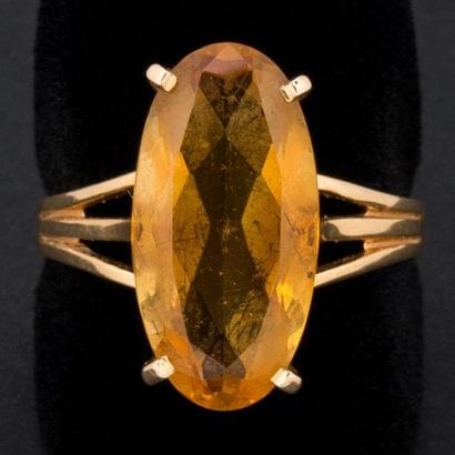 Bague citrine ovale, monture or 
Vers 1960-
Poids...