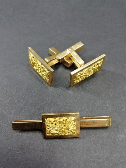 (AC) Paire de boutons de manchettes et pince...