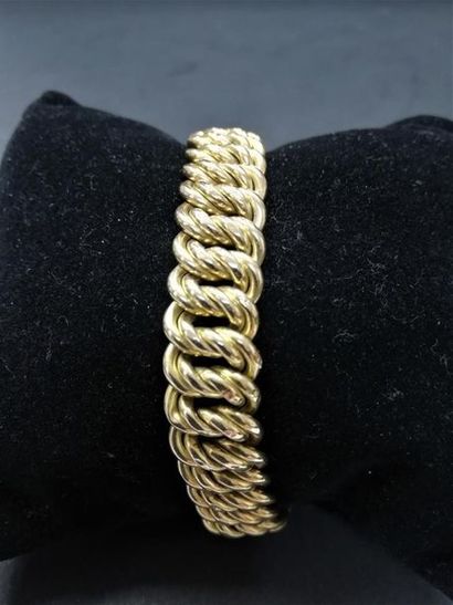 Bracelet or, maille américaine
L: 19 cm -...