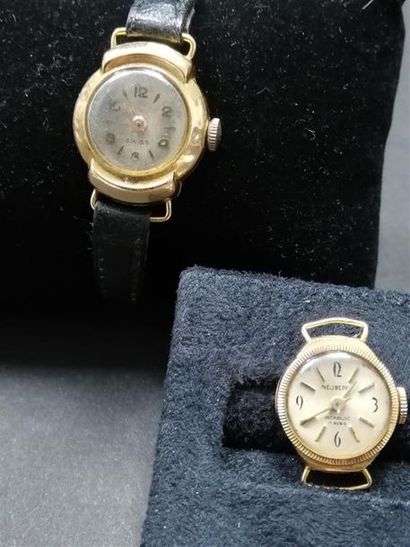 Lot comprenant un boitier de montre en or...