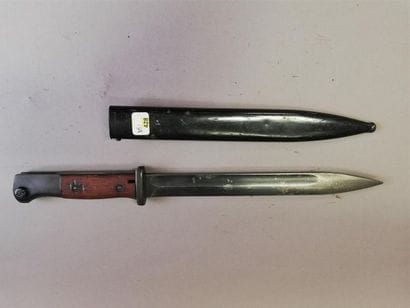 Baïonnette allemande 84/98 3ème type, plaquettes...