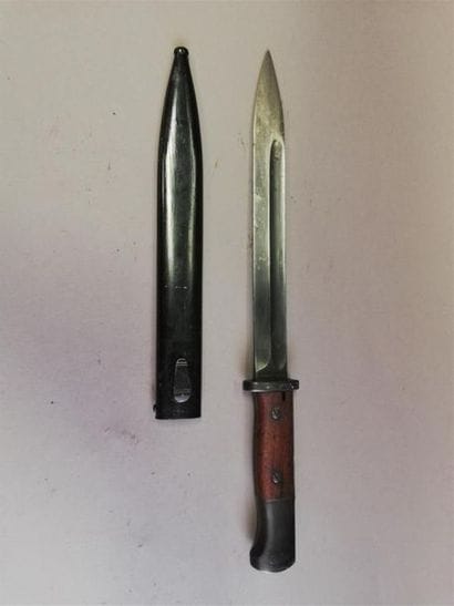 Baïonnette allemande 84/98 3ème type, plaquettes...