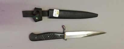 Couteau de combat allemand 1ère GM. Plaquettes...