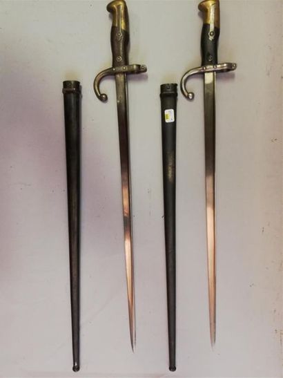 Lot de deux baïonnettes pour fusil Gras 1874...