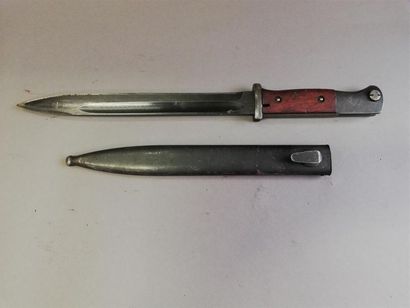 Baïonnette allemande 84/98 3ème type, plaquettes...