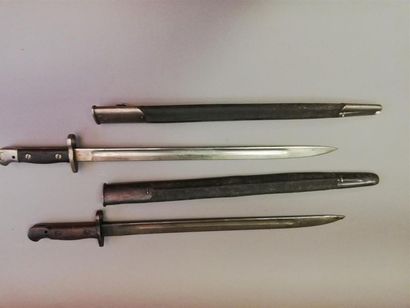 Lot de deux baïonnettes anglaises pour Lee-Enfield...