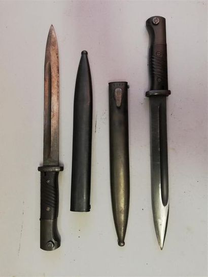 Lot de deux baïonnettes allemandes type 84/98...