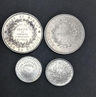 Lot de pièces et médailles argent ( 50 frs...