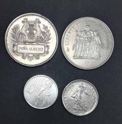 Lot de pièces et médailles argent ( 50 frs...