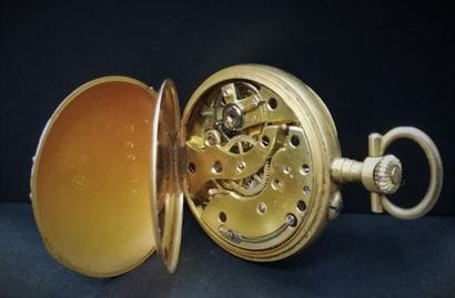 Montre de col or. Poids brut : 15,7 g
(manque...