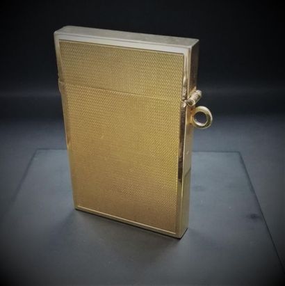 Briquet en or monogrammé
Poids: 25.4 g n...