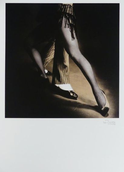 [PHOTOGRAPHIE]. MUÑOZ (Isabel). EN JAMBES....