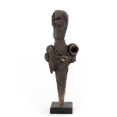 FON-BENIN

Small botchio surmounted by a...