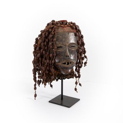 LOVALE - ANGOLA

Ancien masque à coiffe complète...