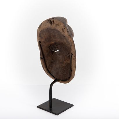 IBIBIO- NIGERIA 

Ancien petit masque mythologique...