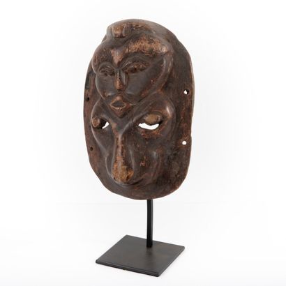 IBIBIO- NIGERIA 

Ancien petit masque mythologique...
