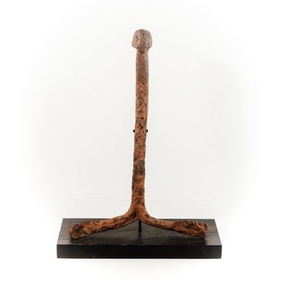 FON- BENIN 

Ritual iron representing LEGBA...