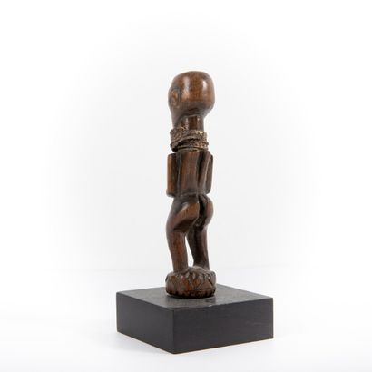 SONGYE - CONGO RDC 

Petit personnage classique...