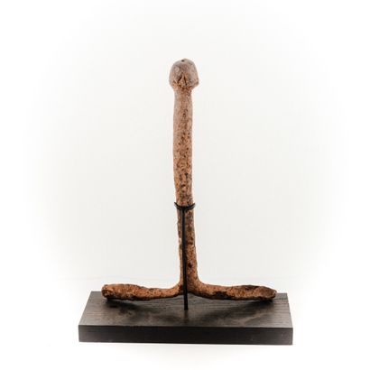 FON- BENIN 

Ritual iron representing LEGBA...