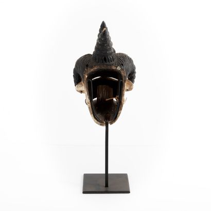 OGONI- NIGERIA 

Ancien masque à bouche articulée...