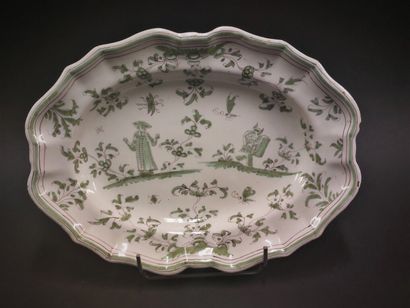 Moustiers



Oval dish with contoured edge...