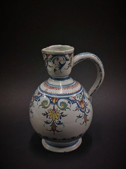 Rouen



Earthenware pitcher with polychrome...